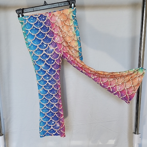 SHEIN Black and Multicolor Mermaid Kids Matching Set - Picture 6 of 7